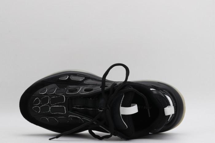 AR1M1 Low-Top Sneaker - CCSHOES