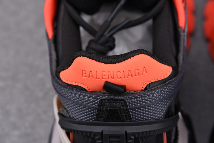 BLCG Track 2 568614 W2GN3 1350 - CCSHOES