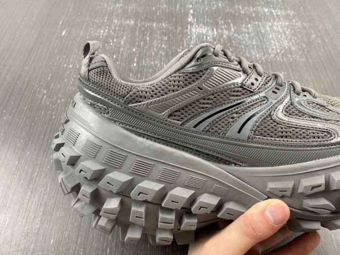 BLCG DEFENDER SNEAKER 685613-W2RA6 3000 - CCSHOES