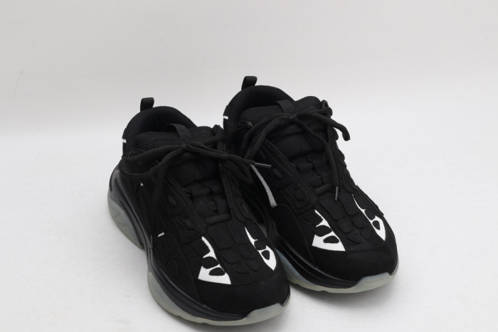 AR1M1 Low-Top Sneaker - CCSHOES