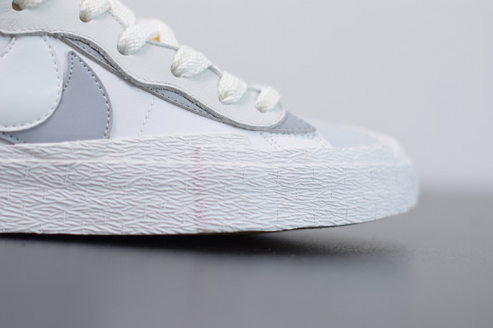 SACAI X NIKE BLAZER MID WHITE BV0072-100 - CCSHOES