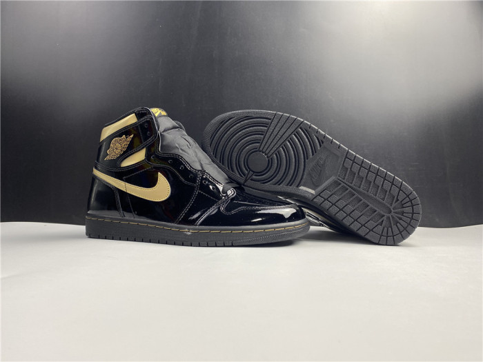 AIR JORDAN 1 RETRO HIGH BLACK METALLIC GOLD (2020) 555088-032 - CCSHOES