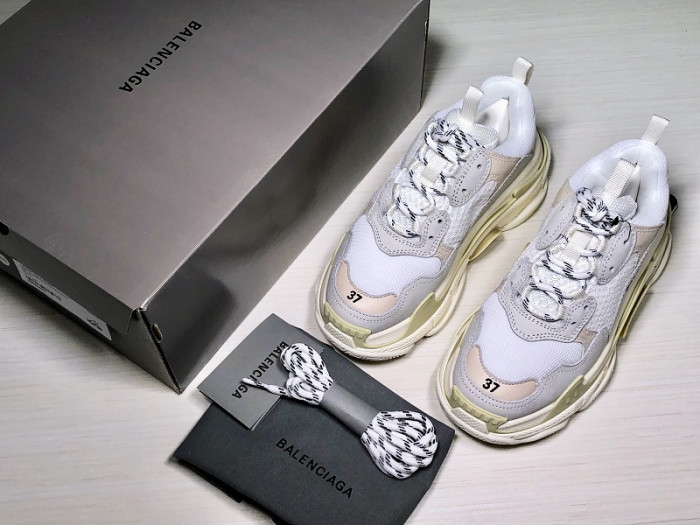 BLCG Triple S White (W) 524036-W09E1-9000 - CCSHOES