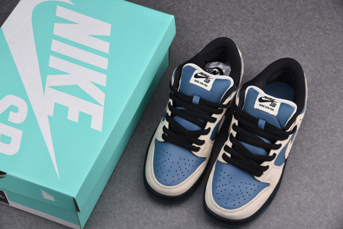 Nike SB Dunk Low Light Cream Thunderstorm BQ6817-200 - CCSHOES
