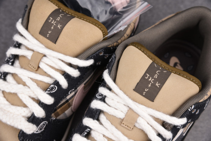 Travis Scott x Nike SB Dunk Low CT5053-001 - CCSHOES