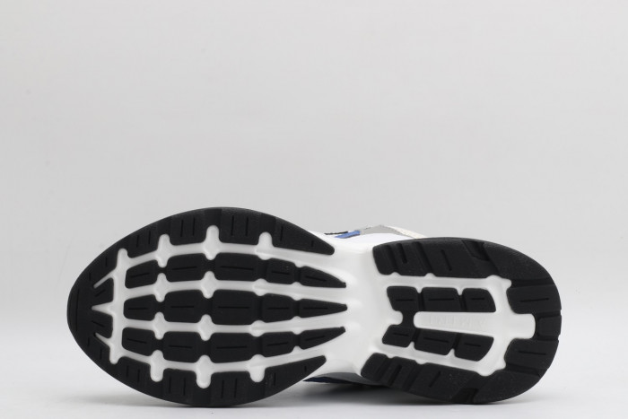 AR1M1 Low-Top Sneaker - CCSHOES