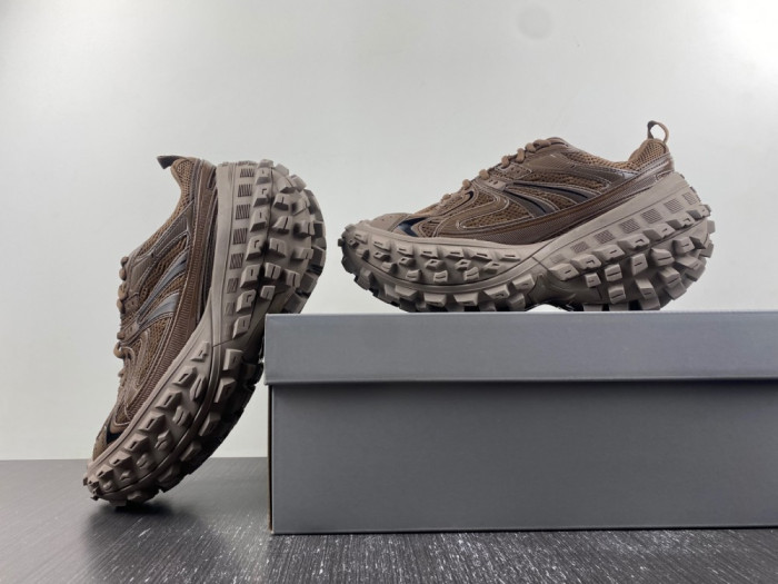 BLCG DEFENDER SNEAKER 685613-W2RB5 2408 - CCSHOES