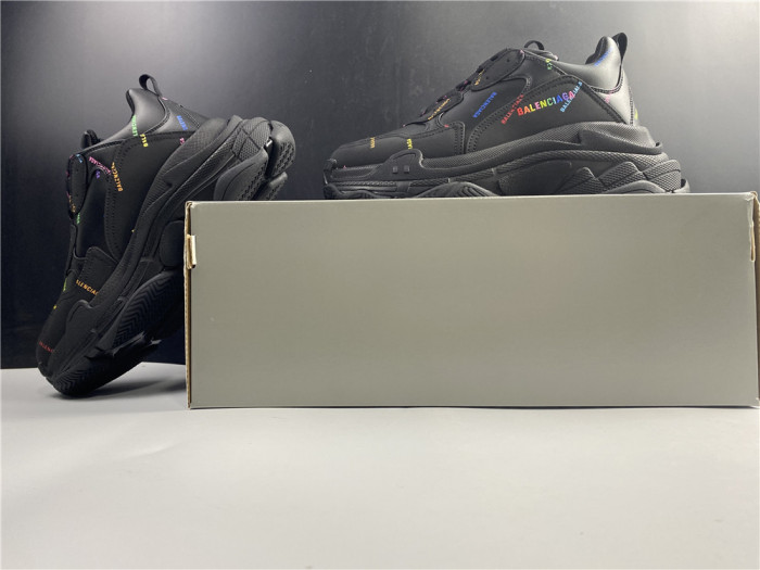 BLCG SNEAKER TRIPLE.S.524033 W2FA1 1210 - CCSHOES
