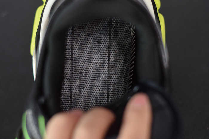 BLCG Track 2 570391 W2GN3 1022 - CCSHOES