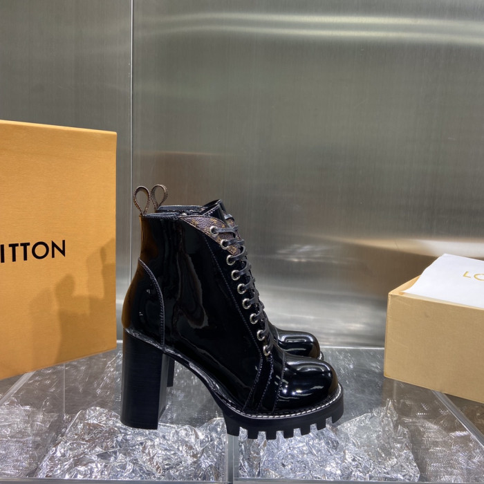 LOUS VUITON BROWN STAR TRAIL ANKLE BOOTS - CCSHOES