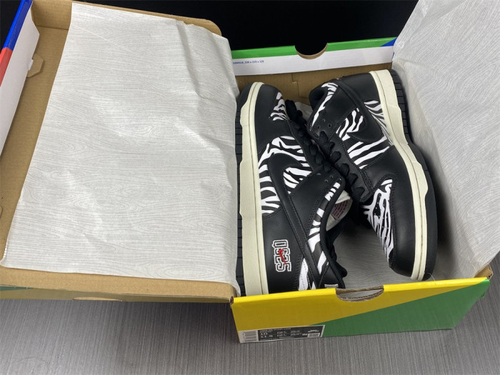 Quartersnacks x Dunk Low SB 'Little Debbie’s Zebra Cakes' DM3510-001 - CCSHOES