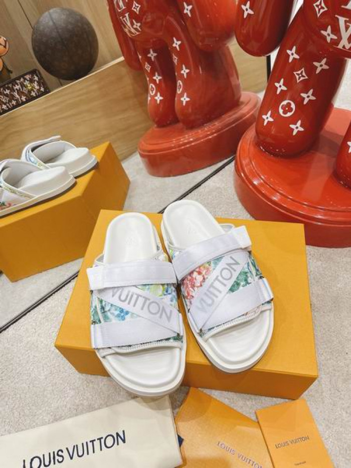 LV SLIPPERS - CCSHOES