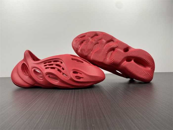 Adidas Yeezy Foam Red CW3355 - CCSHOES