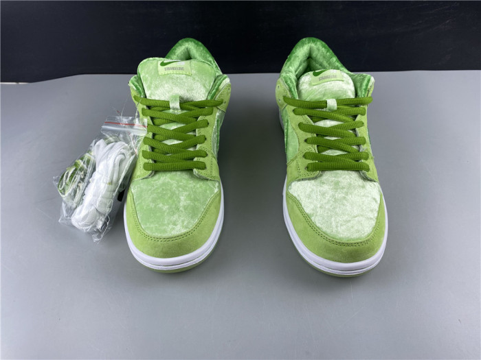 Nike SB Dunk Low PRO QS StrangeLove Skateboards CT2552-300 - CCSHOES