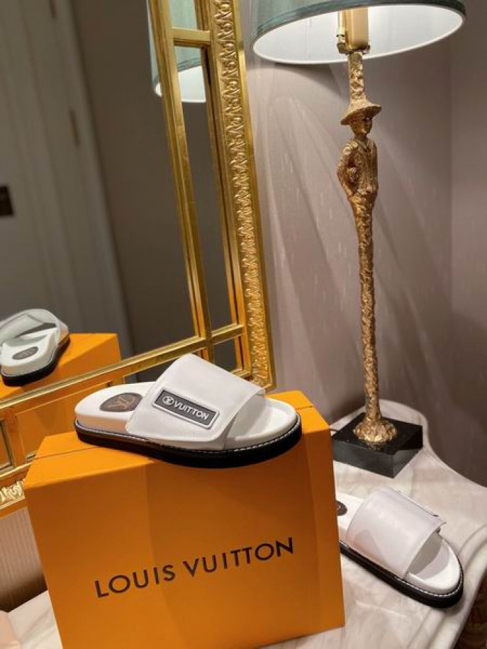 LV SLIPPERS - CCSHOES