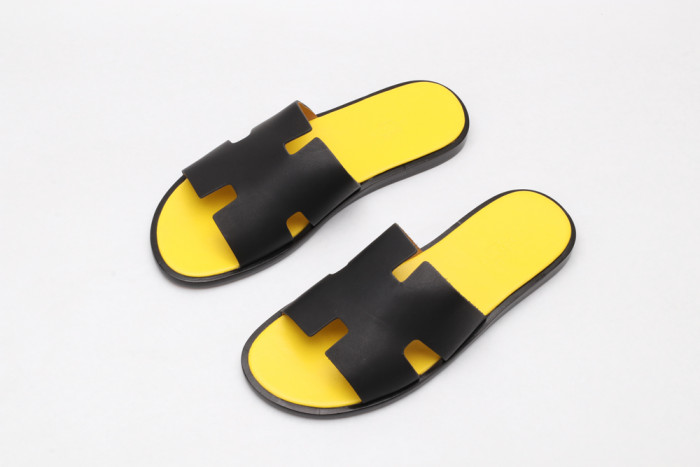 Herme Slippers - CCSHOES