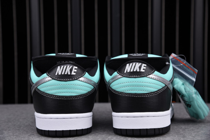 Nike Dunk SB Low Diamond Supply Co. "Tiffany" 304292-402 - CCSHOES