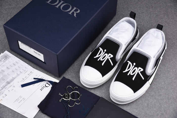 DR Homme Kaws Sneaker - CCSHOES