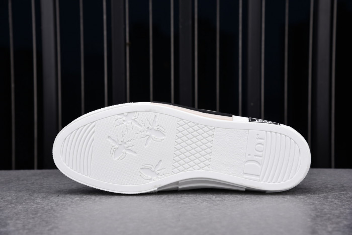 DR Homme Kaws Sneaker Black & White - CCSHOES