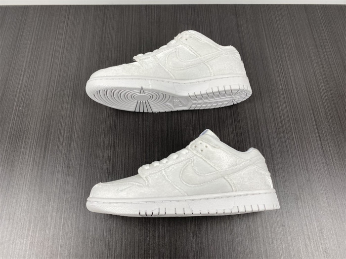 Dover Street Market x Nike Dunk Low “Triple White” DH2686-100 - CCSHOES