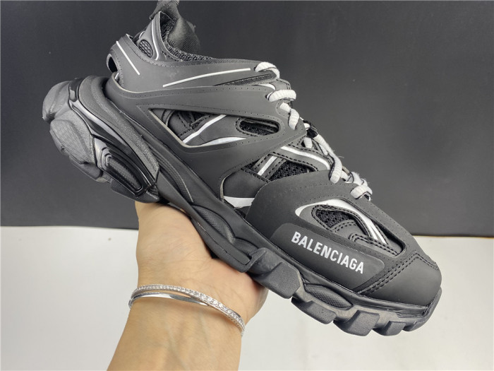 BLCG Track Sneaker 542436 W1GB1 2045 LED - CCSHOES
