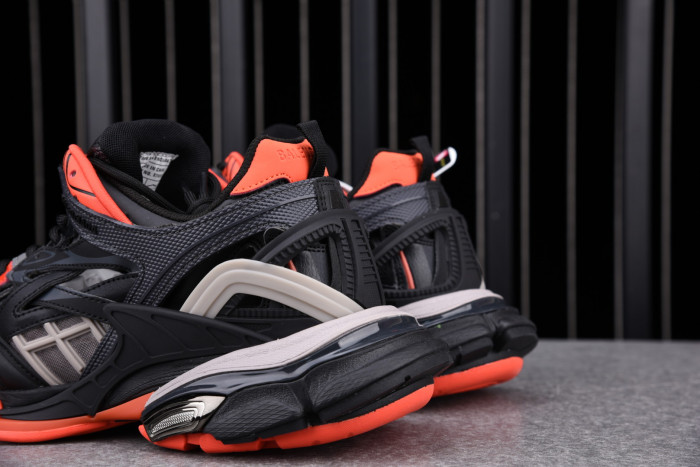 BLCG Track 2 568614 W2GN3 1350 - CCSHOES