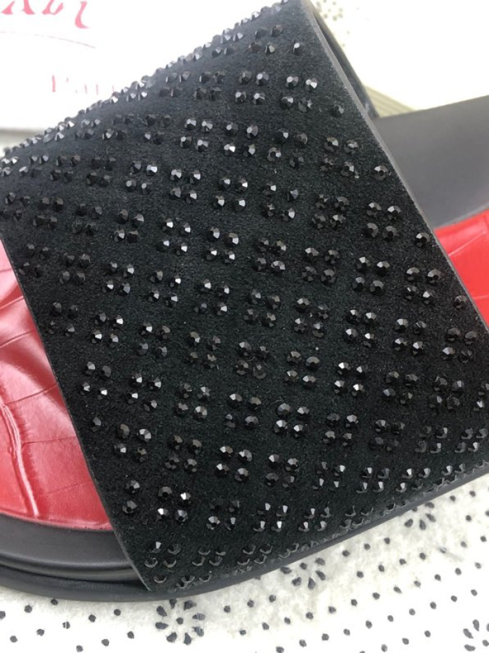 CHRISTIAN LOUBOUTIN SLIPPERS - CCSHOES