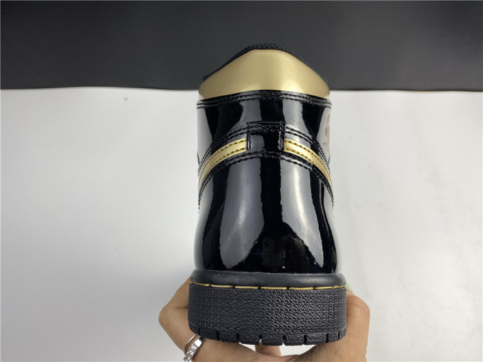 AIR JORDAN 1 RETRO HIGH BLACK METALLIC GOLD (2020) 555088-032 - CCSHOES