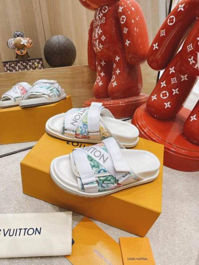 LV SLIPPERS - CCSHOES