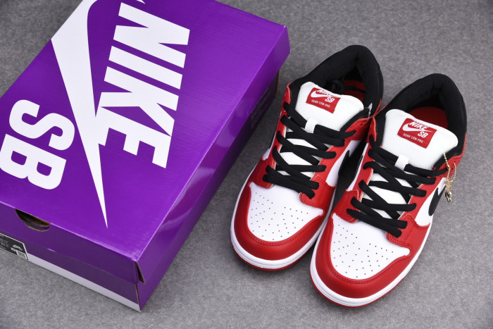 NIKE SB DUNK LOW J-PACK CHICAGO BQ6817-600 - CCSHOES