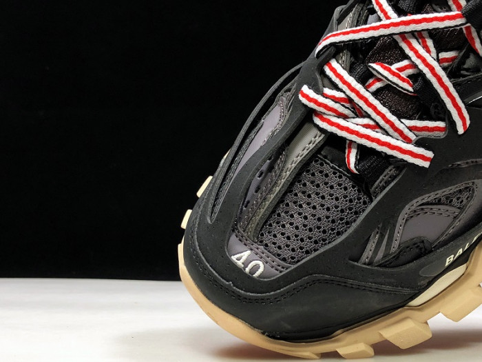 BLCG TRACK TRAINER 'BLACK RED' 542023 W1GB6 1002 - CCSHOES