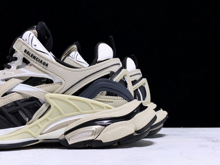 BLCG Track 570391 W2GN9 2009 - CCSHOES