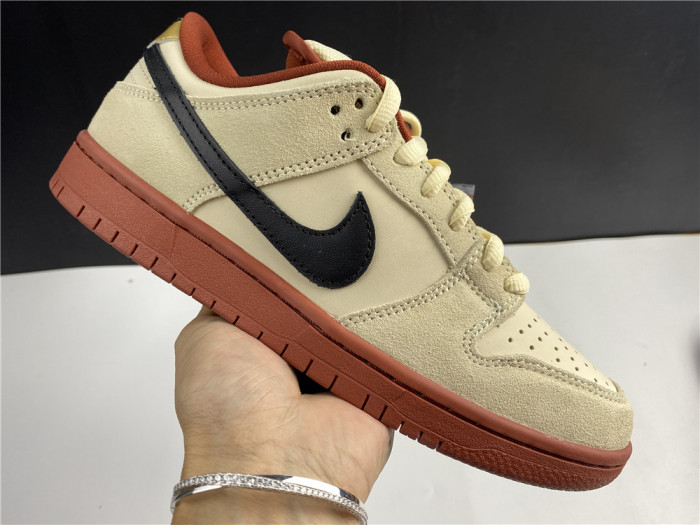 Nike SB Dunk Low Pro Hennessy BQ6817-100 - CCSHOES