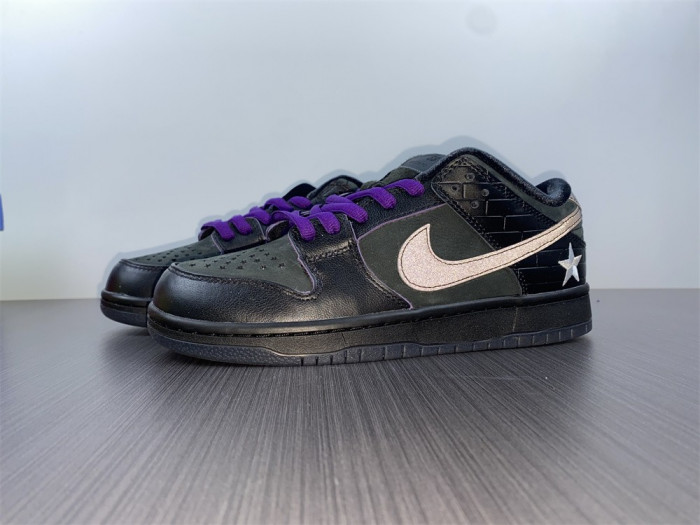 Familia x Nike SB Dunk Low “First Avenue” DJ1159-001 - CCSHOES