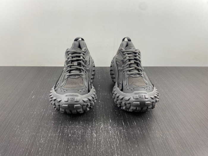 BLCG DEFENDER SNEAKER 685613-W2RA6 3000 - CCSHOES