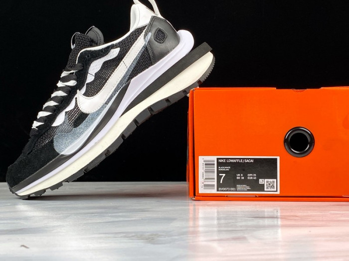 Sacai X Nike LDV Waffle 'Black' CV1363-001 - CCSHOES