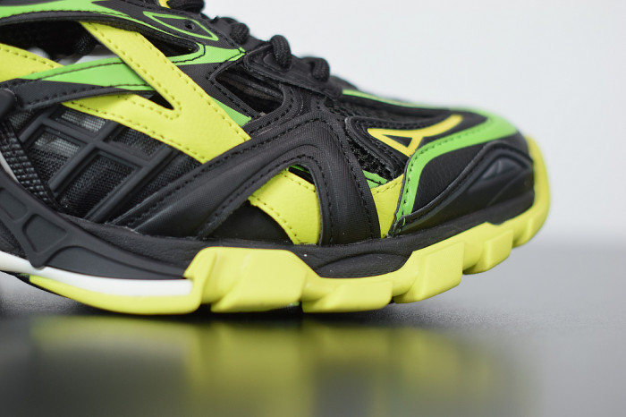 BLCG Track 2 570391 W2GN3 1022 - CCSHOES