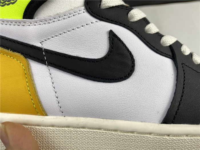 AIR JORDAN 1 RETRO HIGH OG 'VOLT GOLD' 555088-118 - CCSHOES
