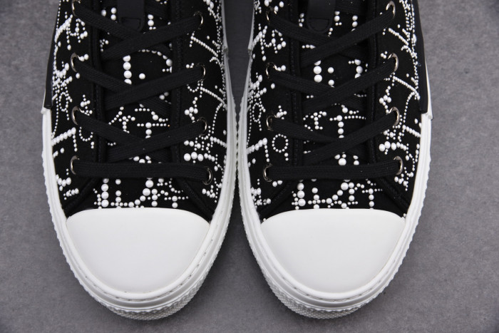 DR Homme Kaws - CCSHOES