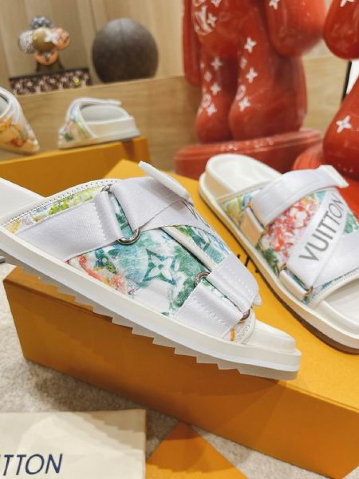 LV SLIPPERS - CCSHOES