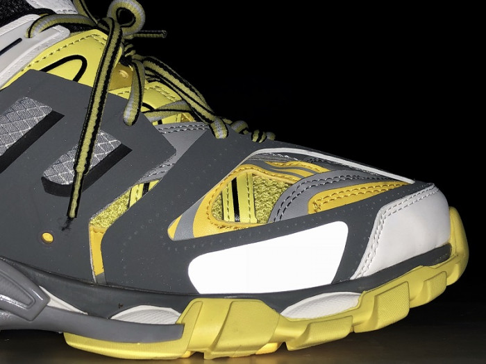 BLCG Track Yellow 542023 W1GB1 7184 - CCSHOES