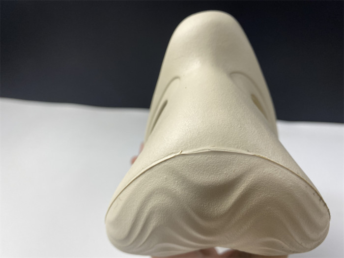 Adidas Yeezy Foam RNNR Sand FY4567 - CCSHOES