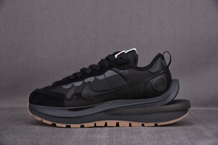 Nike Sacai x VaporWaffle 'Black Gum DD1875 001 - CCSHOES