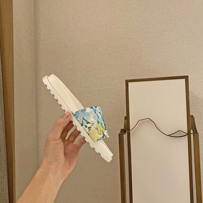 LV SLIPPERS - CCSHOES