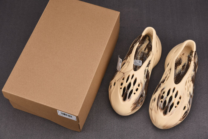 Adidas Yeezy Foam RNNR MX Cream Clay GX8774 - CCSHOES