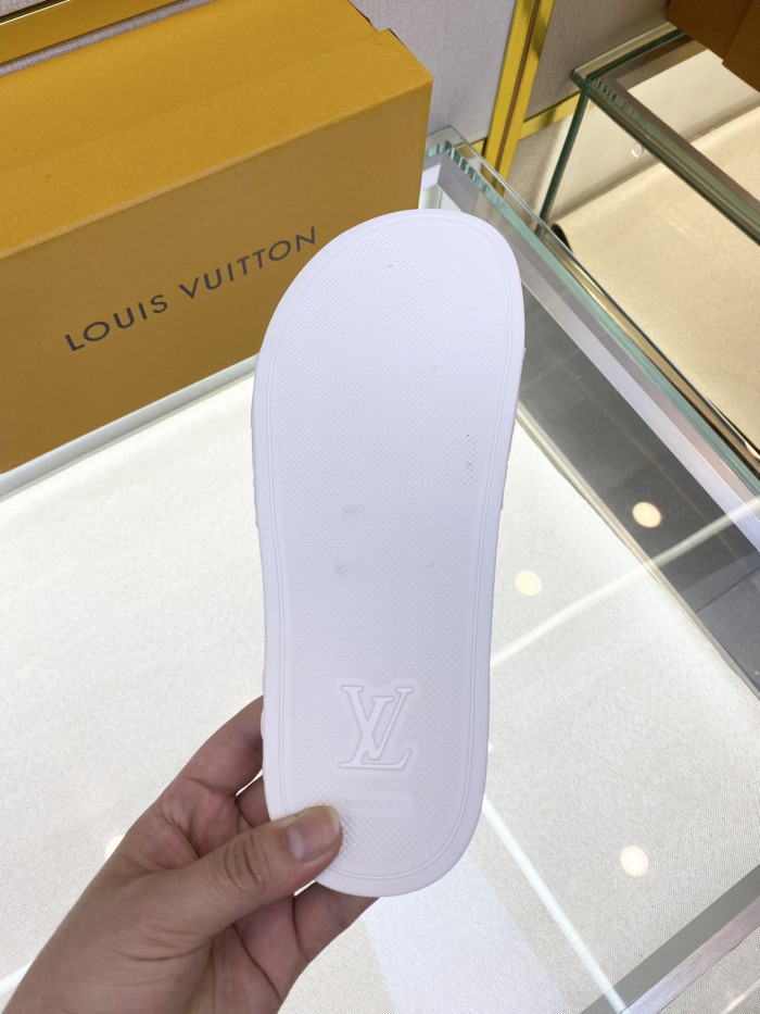 Loui Vuitto SLIPPERS - CCSHOES