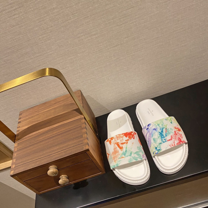 LV SLIPPERS - CCSHOES