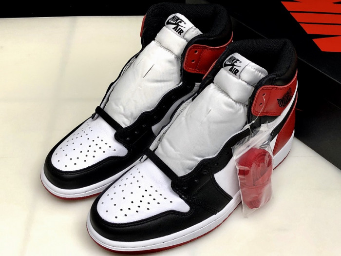 Air Jordan 1 Retro Black Toe 555088-125 - CCSHOES