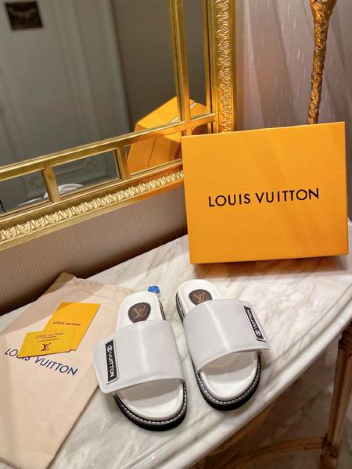LV SLIPPERS - CCSHOES