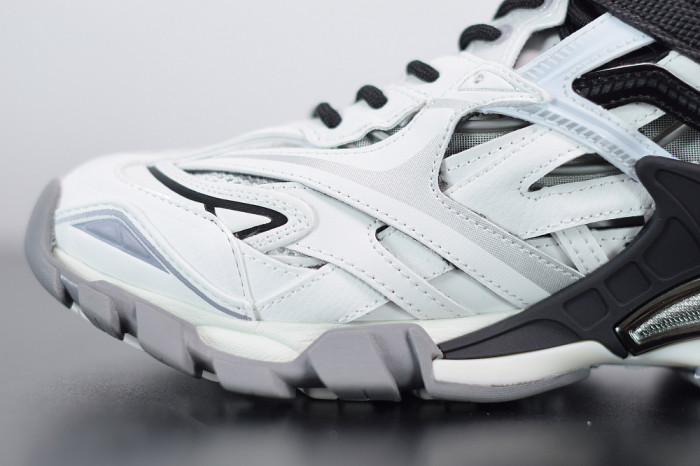 BLCG Track 2 570391 W2GN3 1090 - CCSHOES